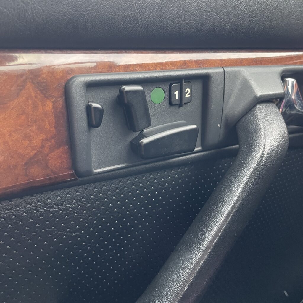 Mercedes-Benz S500, 5.0 l., sedanas