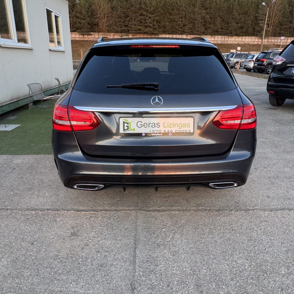 Mercedes-Benz C220